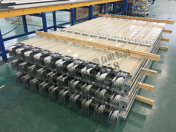 XLC密集型母线槽